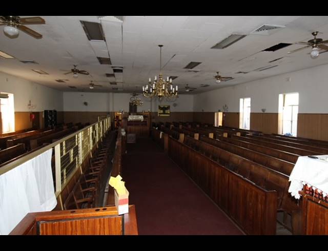4,000M² BUILDING FOR SALE IN ORANGE GROVE